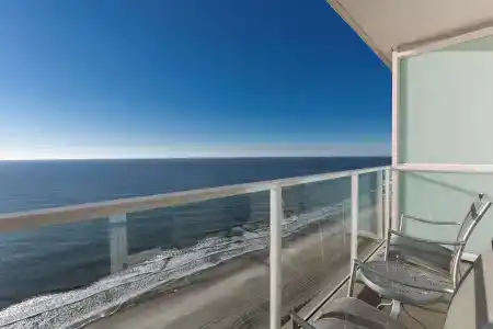Hilton Grand Vacations Club Ocean 22 - 17