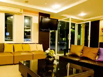 Sinsuvarn Airport Suite - 0