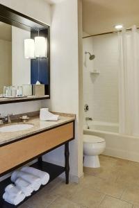 Renaissance New Orleans Arts Warehouse District - 33