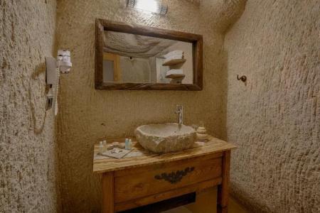 Hera Cave Suites - 100