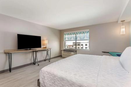 Homewood Suites by Hilton West - 37