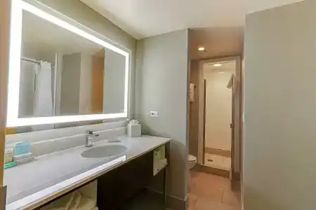 Hampton Inn Tropicana Las Vegas - 71