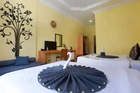 Central Privilege - 14