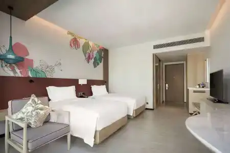 Hilton Garden Inn Sanya - 5