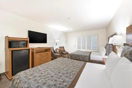 Anaheim Desert Inn & Suites - 5