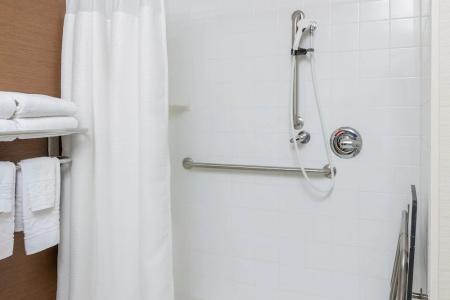 Fairfield Inn & Suites - 19