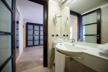 Best Western Crystal Palace - 71