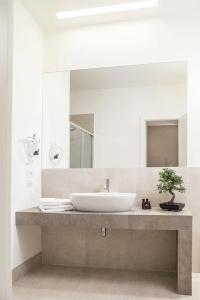 Home Boutique Luxury & Design - 42