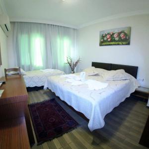 Selena - 29