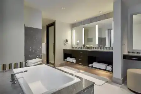 Loews Miami Beach - 13