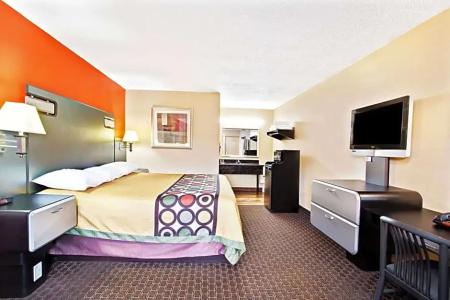 Super 8 by Wyndham Kissimmee/Maingate/Orlando Area - 31
