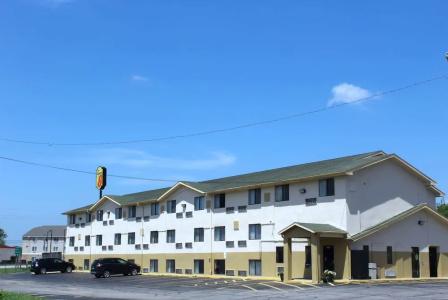 Super 8 by Wyndham/Wanamaker RD/I-70 - 13