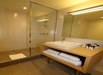 Kyriad Paris 18 - Porte de Clignancourt - Montmartre - 60
