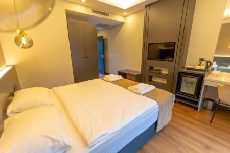 Santana Otel - 143
