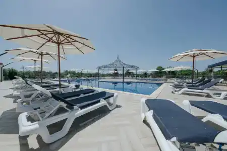 Imperial Resort - 8