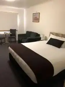 Best Western Cattle City Motor Inn - 82