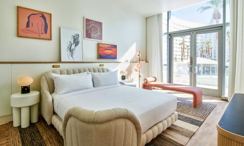 Virgins Las Vegas, Curio Collection by Hilton - 41