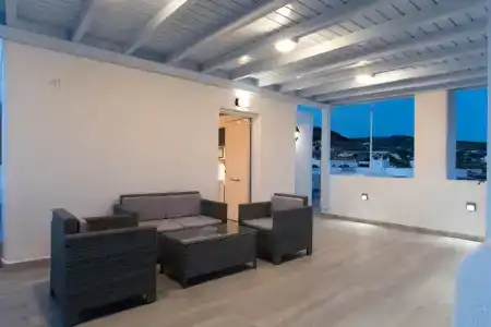 Kontaratos Studios & - 319