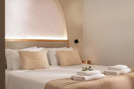 Elea Suites & Residences - 208