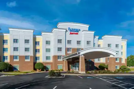 Fairfield Inn & Suites Kansas City - 0