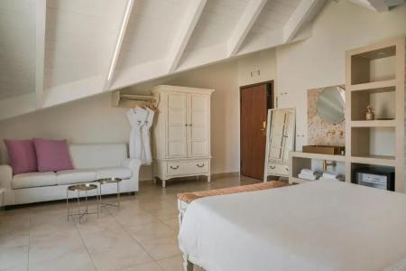 Alley Boutique and Spa - 236
