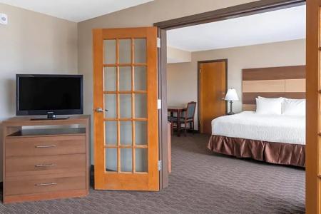 AmericInn by Wyndham North - 40