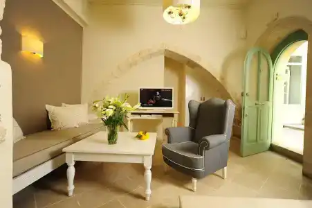 Mythos Suites - 0