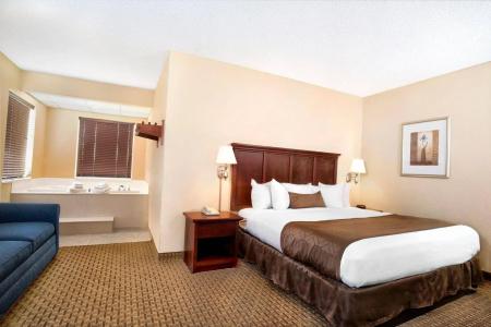 Barrington & Suites - 4