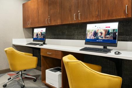 Hampton Inn & Suites West - 2