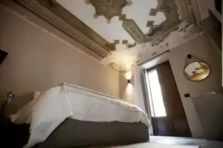 Casa Nostra Luxury Suites - 4