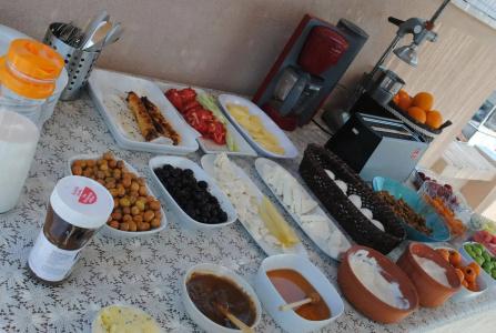 Buhara Family Inn - 11