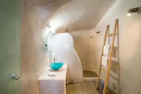 Angel Luxury Suites - 11