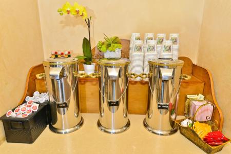 Best Western Plus Sunset Plaza - 12