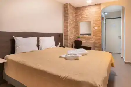 Anita - 90