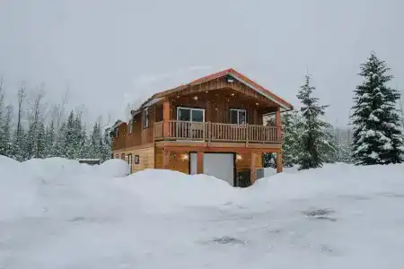 Glacier House & Resort - 127