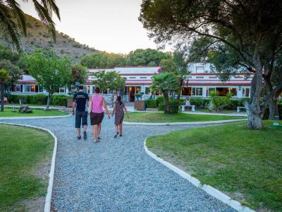 Ciudad De Vacaciones Cala Montjoi - 17