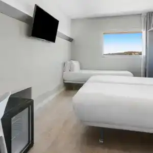 b&b Figueres - 43