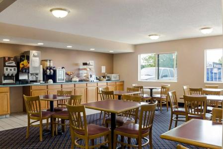 Rodeway Inn - 21
