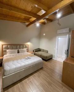 Rias Penthouse Suites - 130