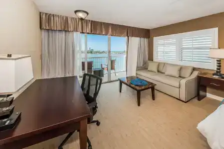 DreamView Beachfront & Resort - 5