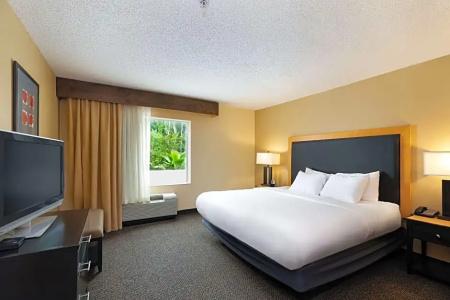 DoubleTree by Hilton Savannah Airport - 27