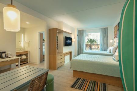 Universal’s Endless Summer Resort – Dockside Inn and Suites - 7