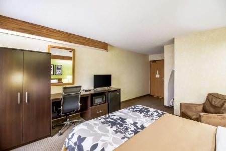 Sleep Inn Airport - 55