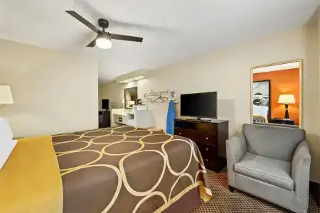 Super 8 by Wyndham Marana/Tucson Area - 18