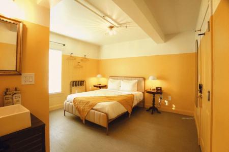 The Historic Peninsula Inn - 61