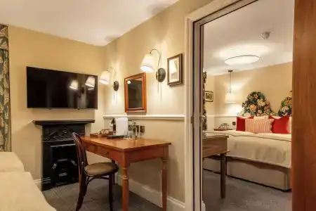 The Drayton Court - 92