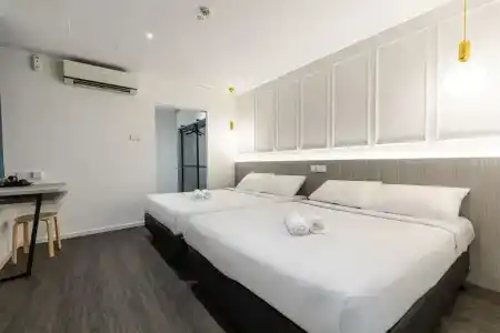 Philip - SG Clean & Staycation Approved - 35