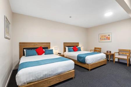 Ramada by Wyndham, City Center - 40
