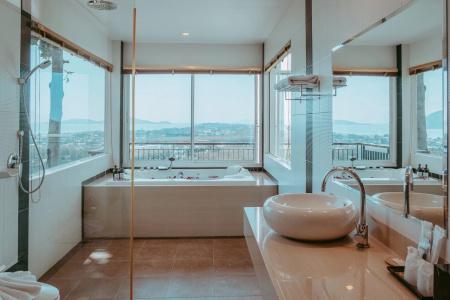 The View Rawada Phuket - 7