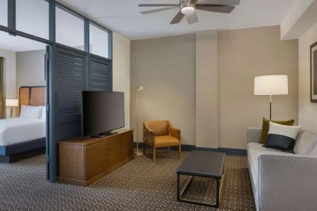 DoubleTree Suites by Hilton - 74